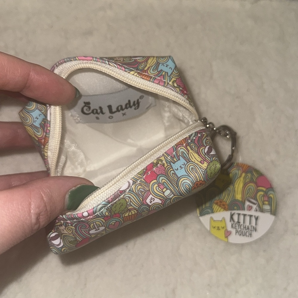 Kitty Keychain Pouch - Picture 6 of 6